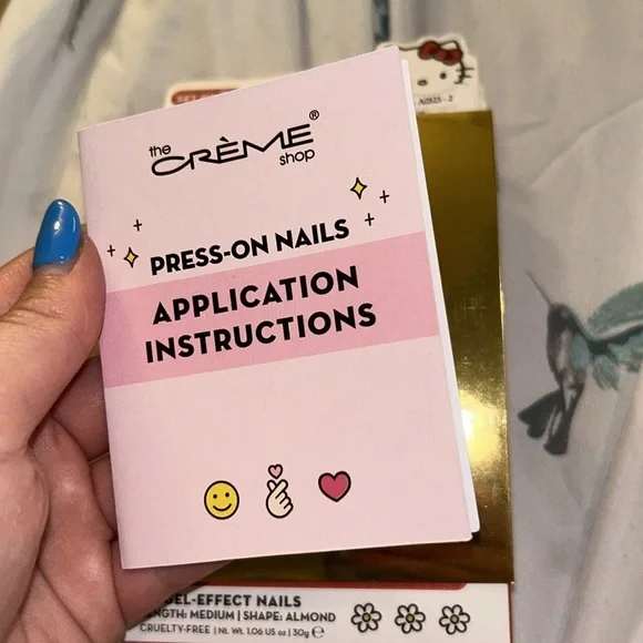 🩵3/$18🩵 CREME SHOP HELLO KITTY PRESS ON NAILS KIT MEDIUM ALMOND GEL valentine - Picture 4 of 8